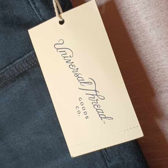 ֎5 FOR $25֍ (c1-4) NWT. Dark denim midi shorts 16 - Picture 4 of 7